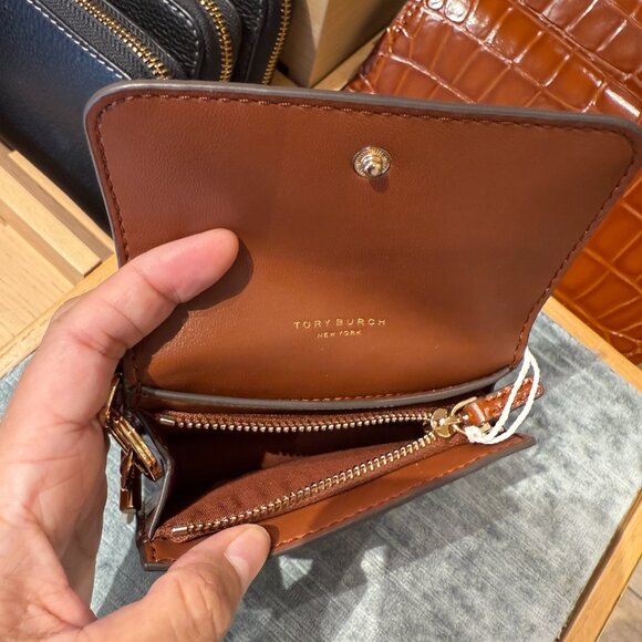 Tory Burch Thea Flap Card Case 177010 Warm Amber $200 - Picture 4 of 4